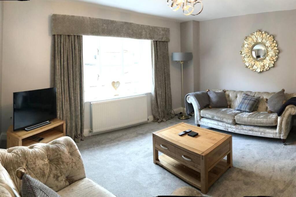 ברודוויי Stunning Apartment In The Heart Of Broadway מראה חיצוני תמונה